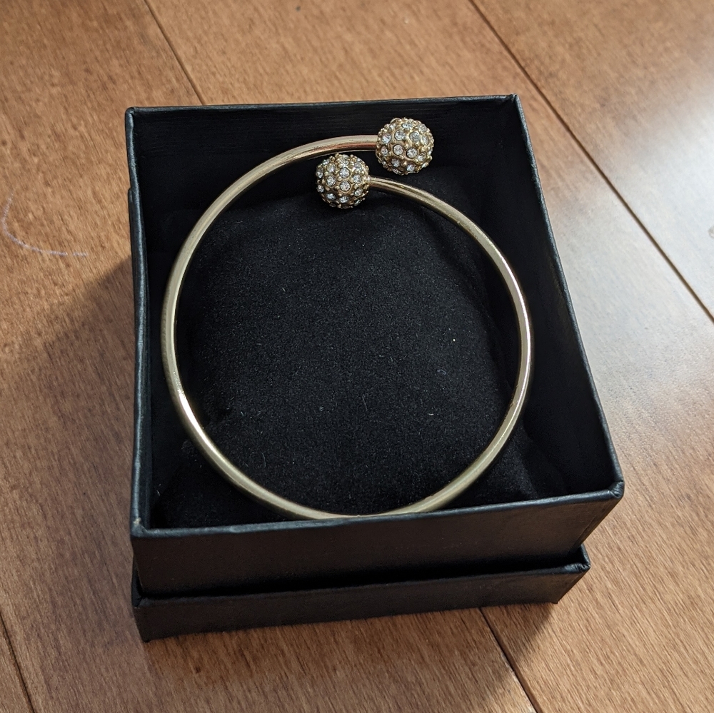 Gold Bracelet - Picture 3 of 5
